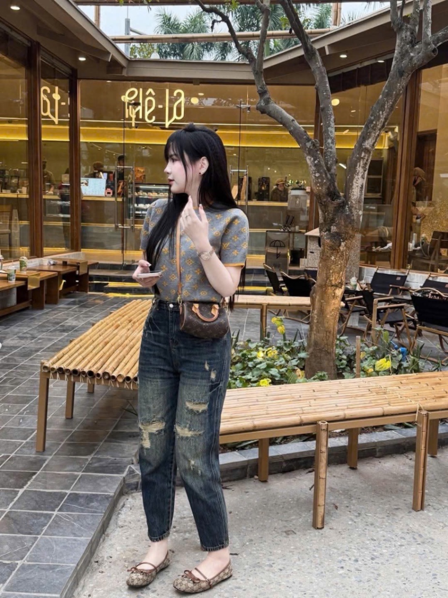ÁO LEN CỘC LV XÁM VÀNG