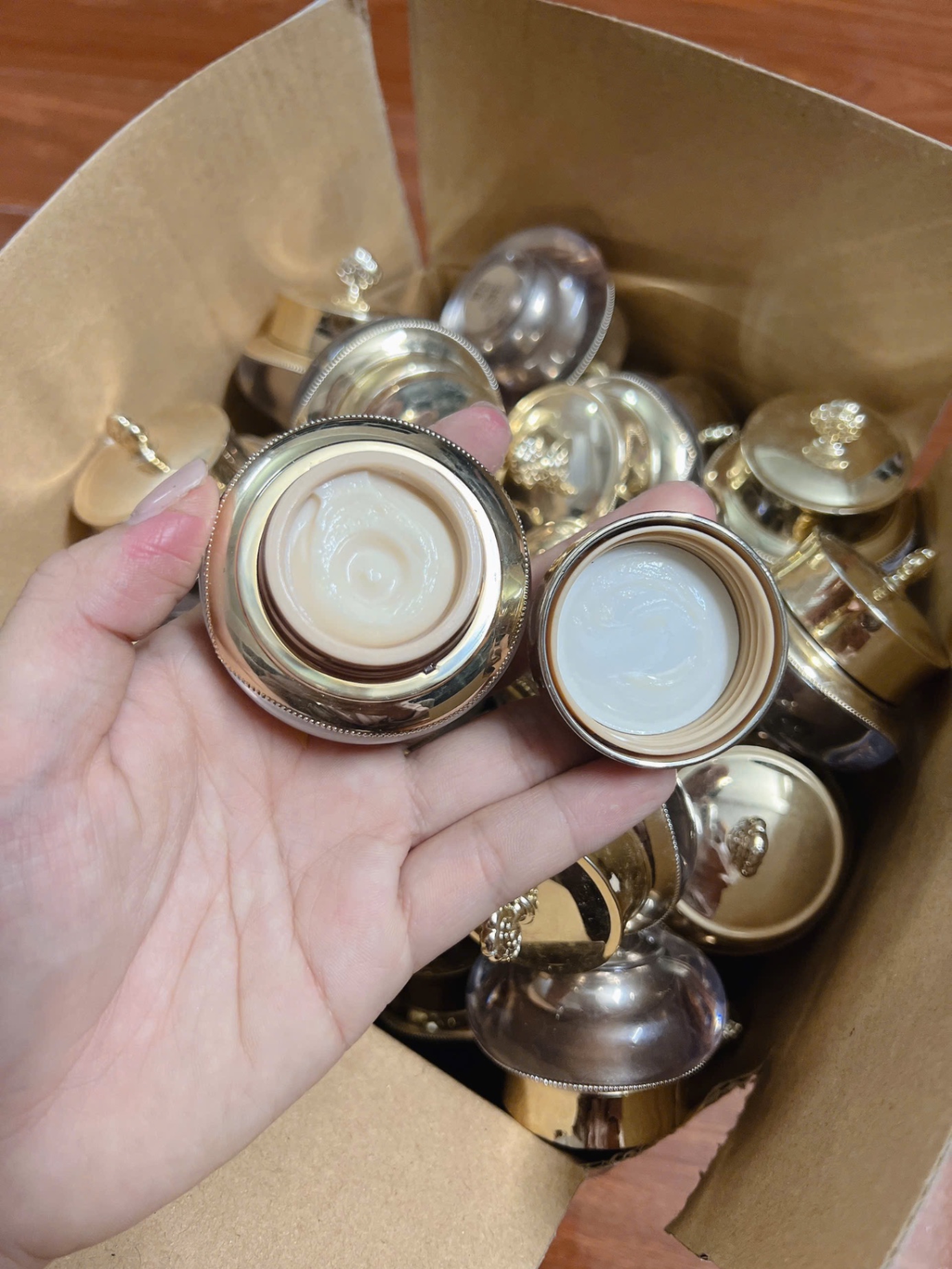 KEM WHOO TRẺ HOÁ TÁI SINH TUỒN XỊN