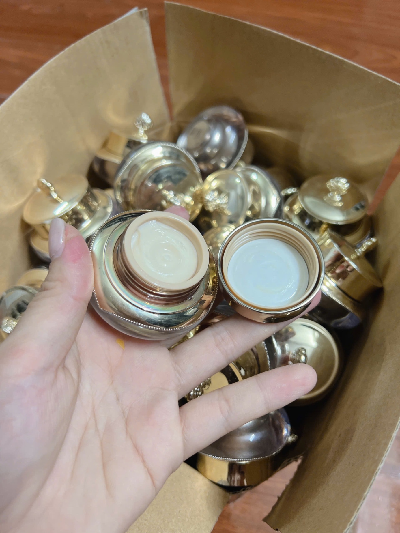 KEM WHOO TRẺ HOÁ TÁI SINH TUỒN XỊN