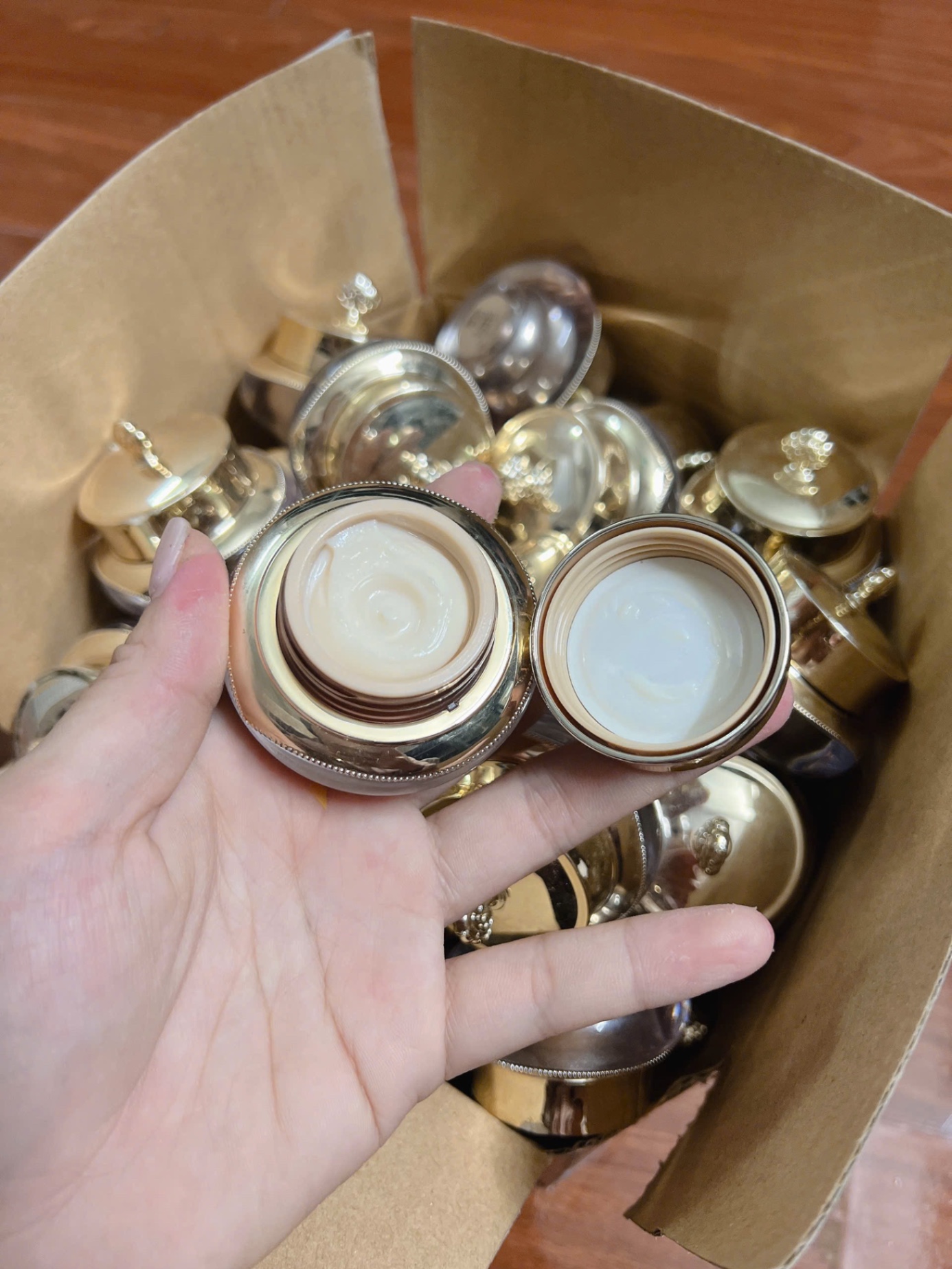KEM WHOO TRẺ HOÁ TÁI SINH TUỒN XỊN