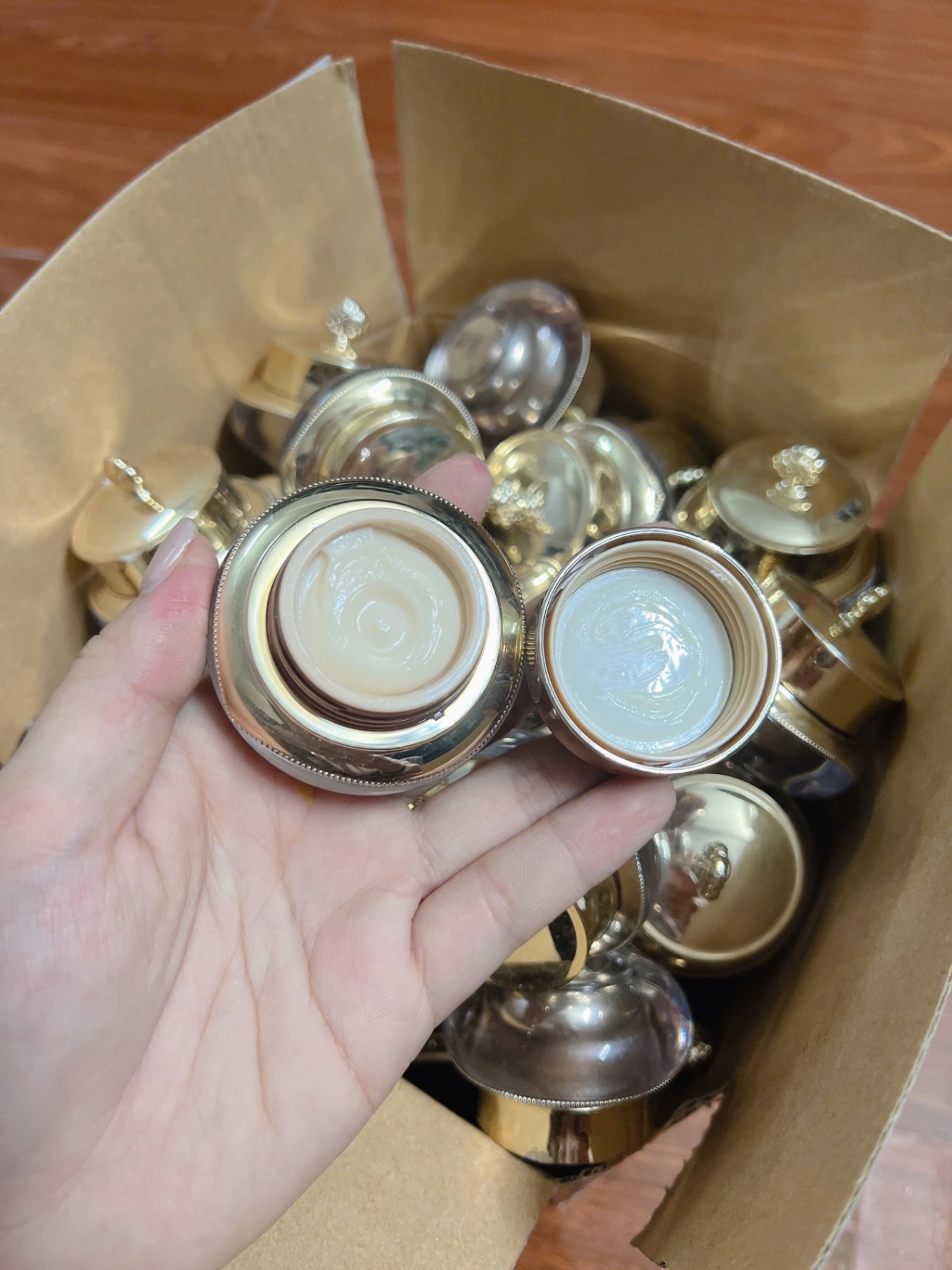 KEM WHOO TRẺ HOÁ TÁI SINH TUỒN XỊN