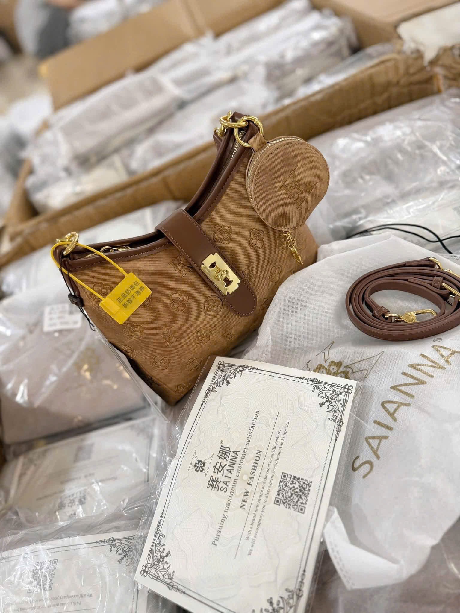 TÚI KẸP NÁCH KÈM VÍ TRÒN M3022