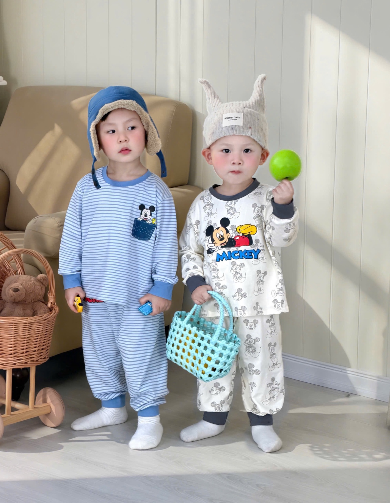 SÉT 2 BỘ MICKY CHO BT