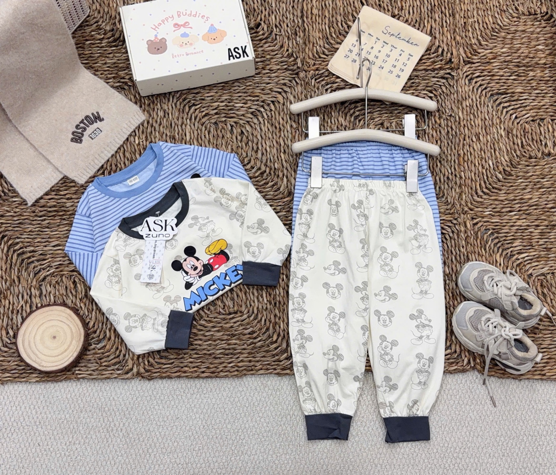 SÉT 2 BỘ MICKY CHO BT