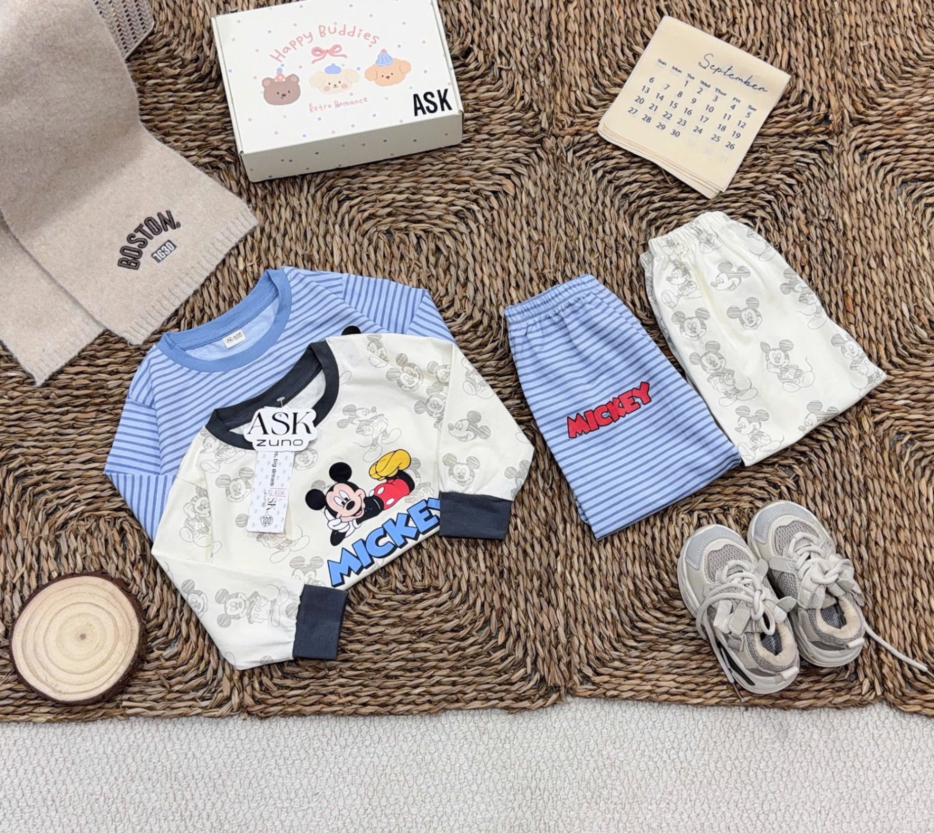 SÉT 2 BỘ MICKY CHO BT