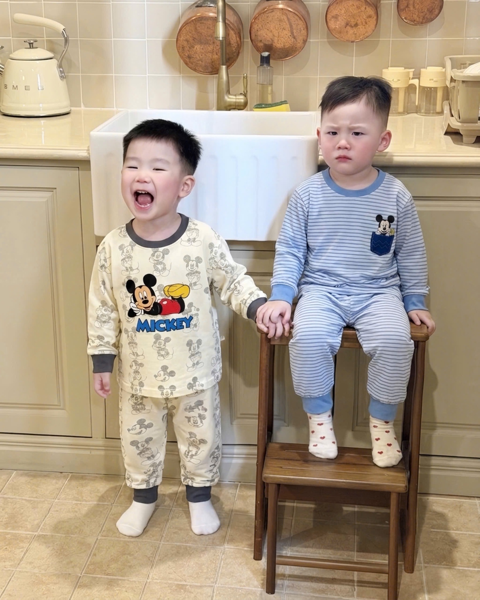 SÉT 2 BỘ MICKY CHO BT