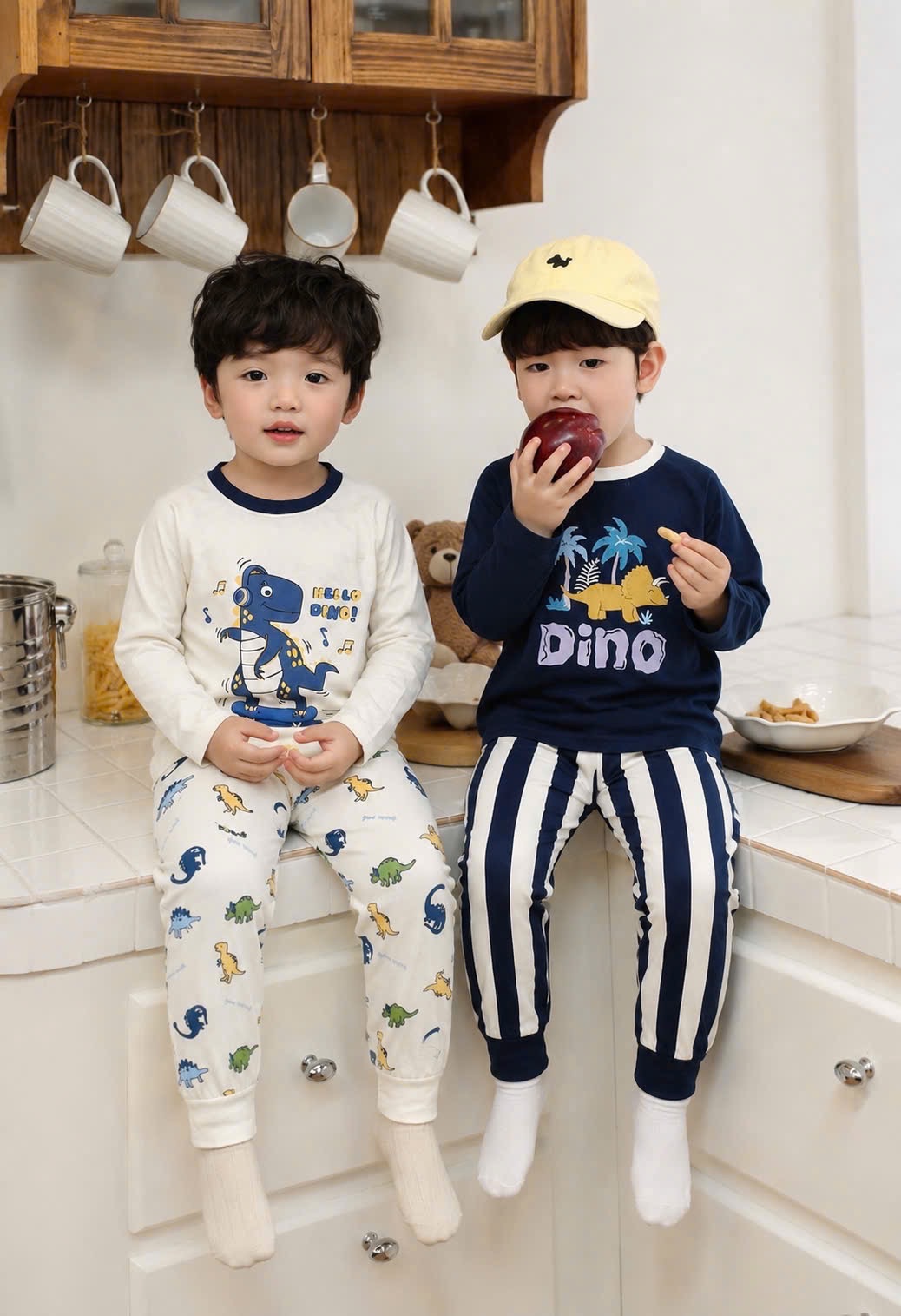 SÉT 2 BỘ BÉ TRAI KHUNG LONG DINO CHO BT