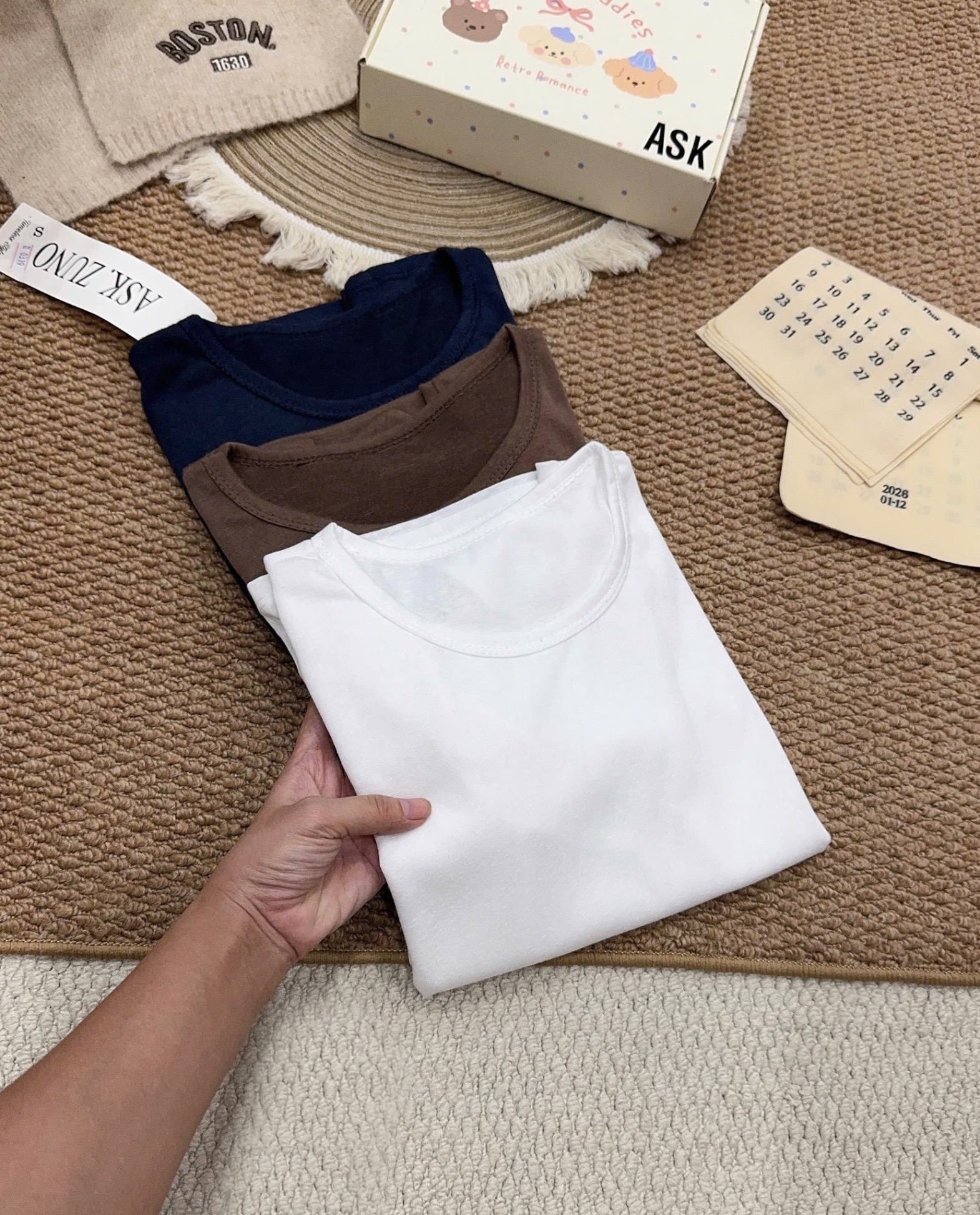 SET 3 ÁO THUN DÀI TAY ĐEN TRẮNG NÂU CHO NỮ
