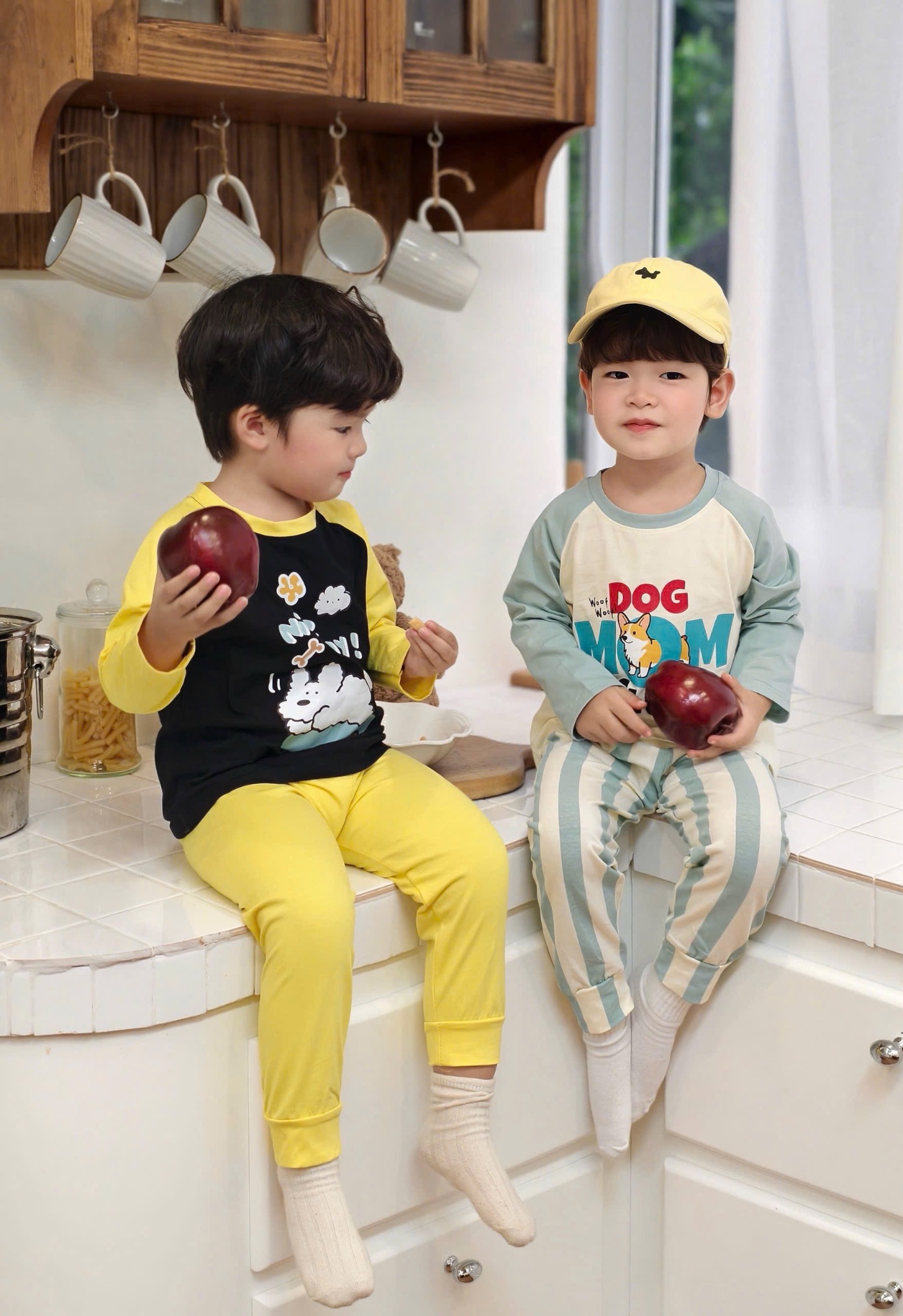 SÉT 2 BỘ VÀNG XANH HÌNH CÚN CHO BT