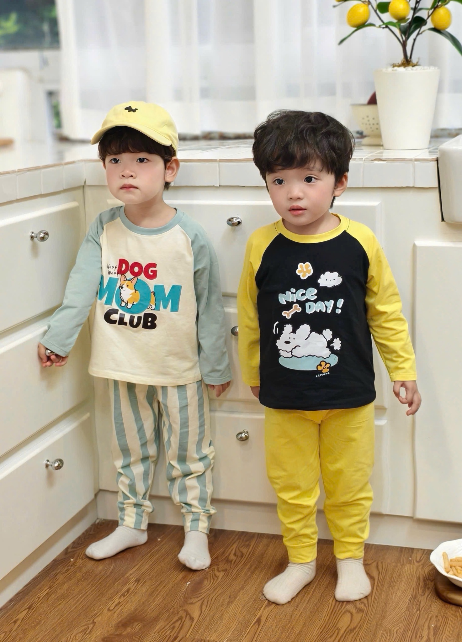 SÉT 2 BỘ VÀNG XANH HÌNH CÚN CHO BT