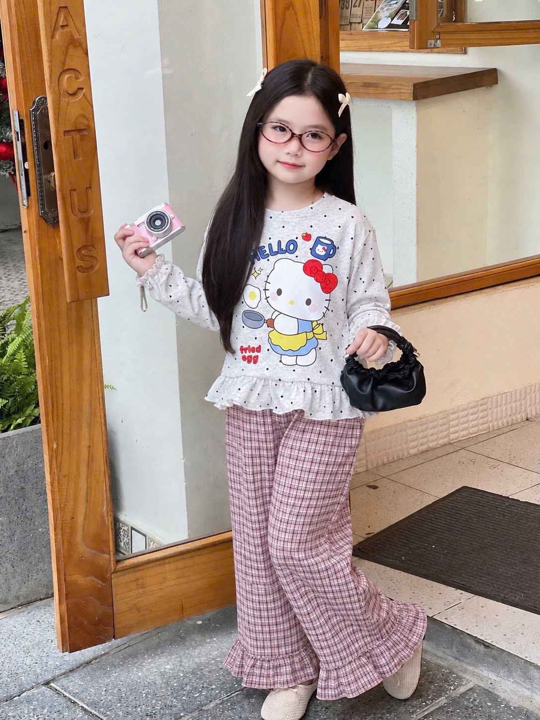 SÉT BÉ GÁI MÈO HELLO KITTY 3 MÀU CHO BG
