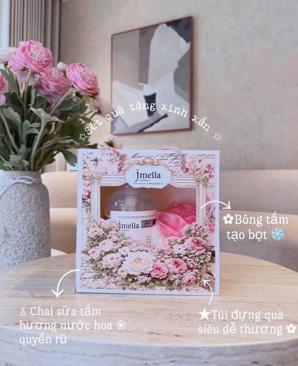 SÉT 1 CHAI SỮA TẮM KÈM 1 BÔNG TĂM THEO CÙNG