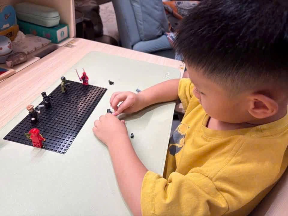 GOM - LEGO 20 SIÊU ANH HÙNG