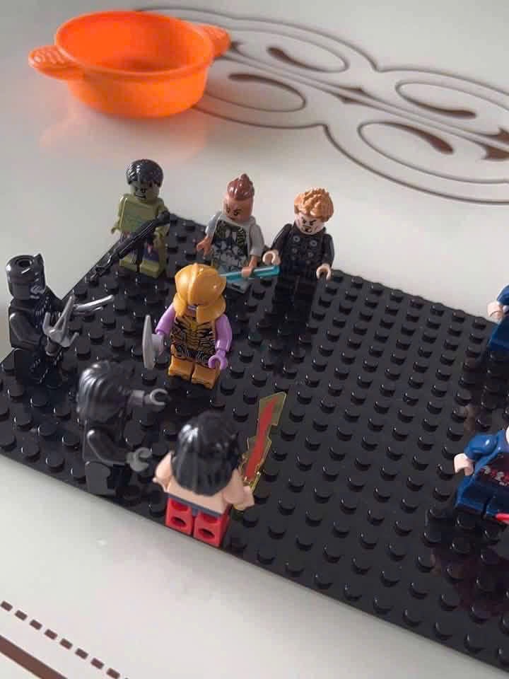 GOM - LEGO 20 SIÊU ANH HÙNG