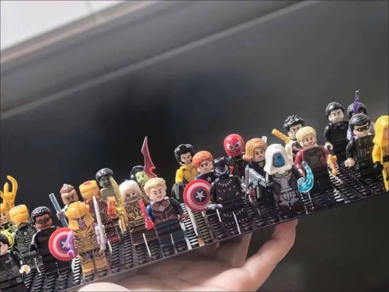GOM - LEGO 20 SIÊU ANH HÙNG
