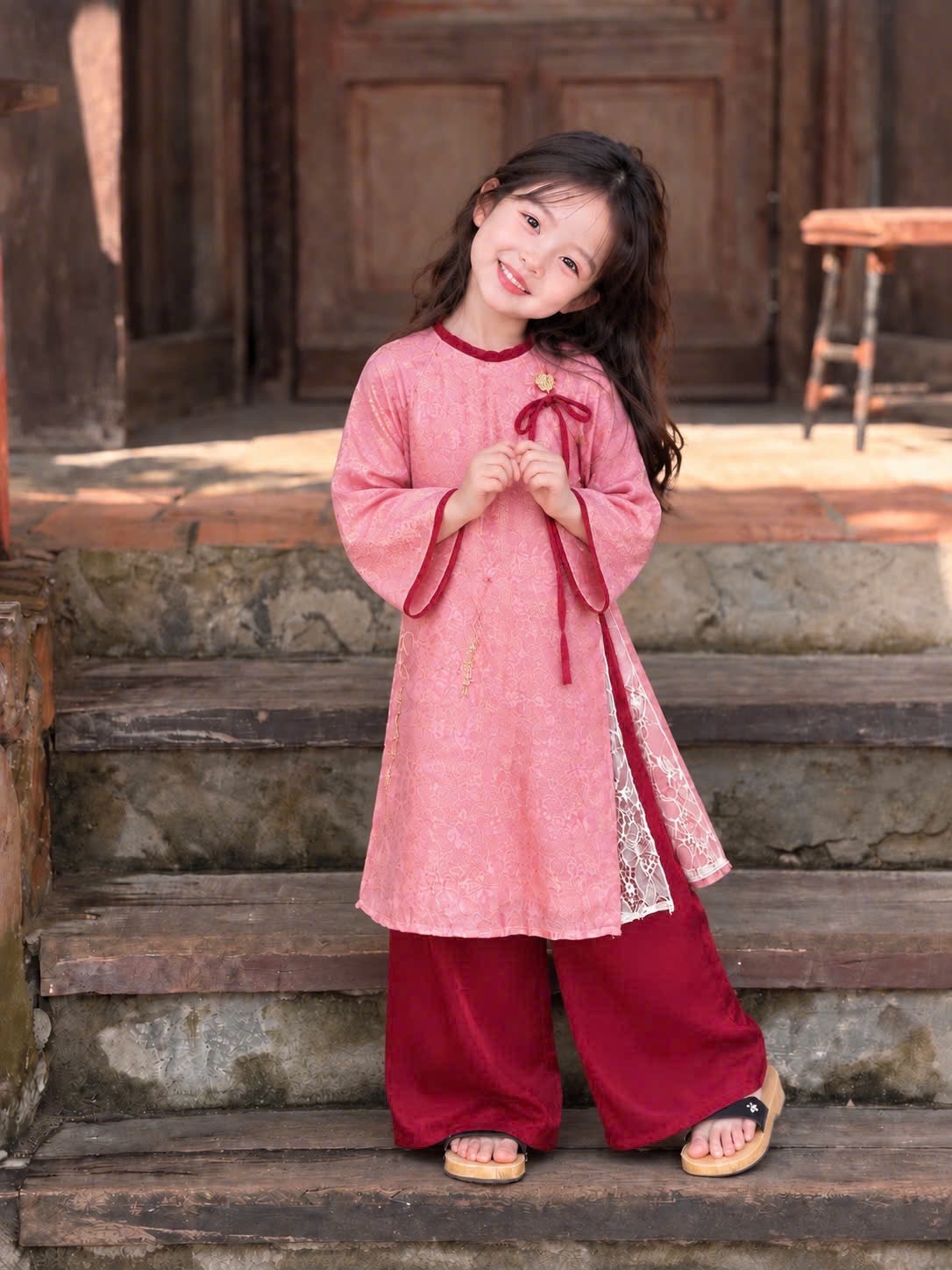 GOM - ÁO DÀI HỒNG CHO BG