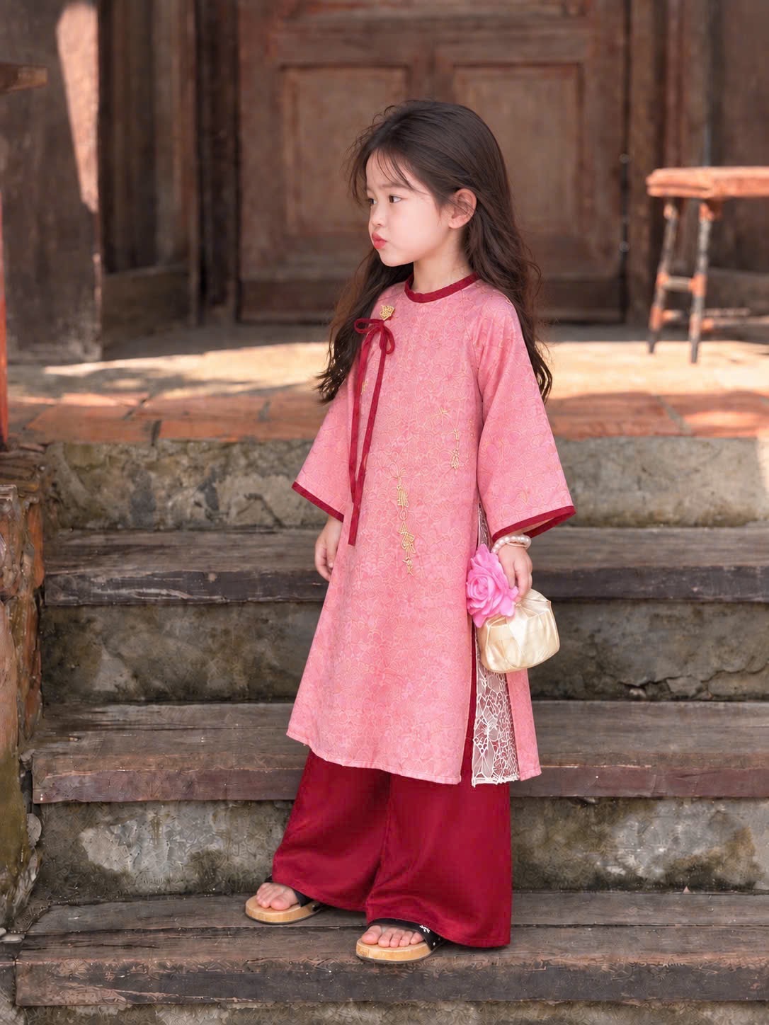 GOM - ÁO DÀI HỒNG CHO BG