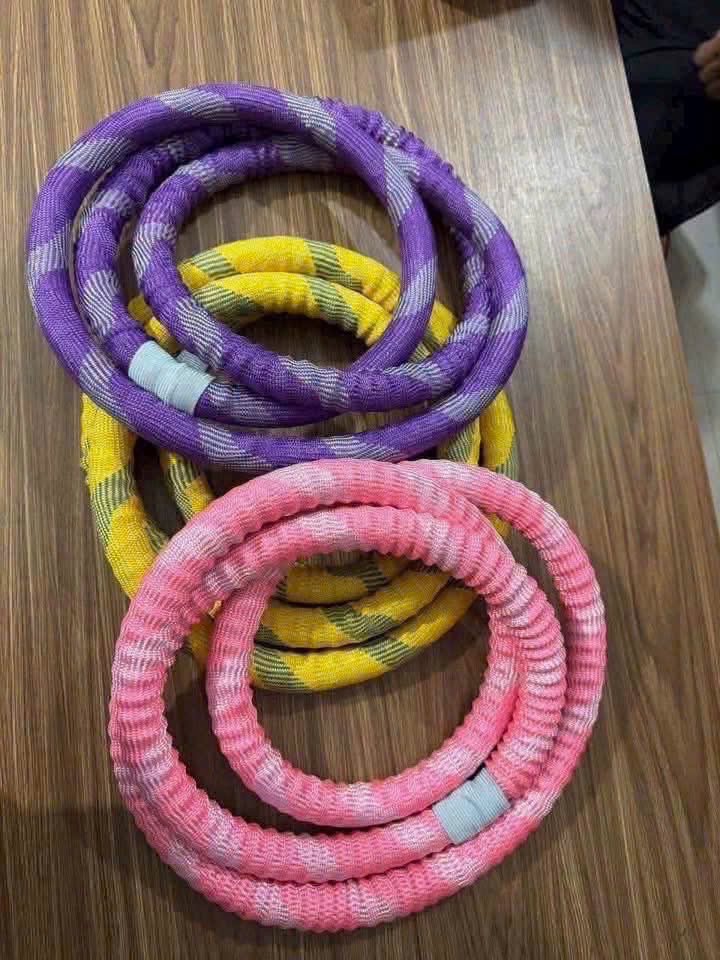 VÒNG LẮC ÉO 2,5kg RAMDOM MÀU