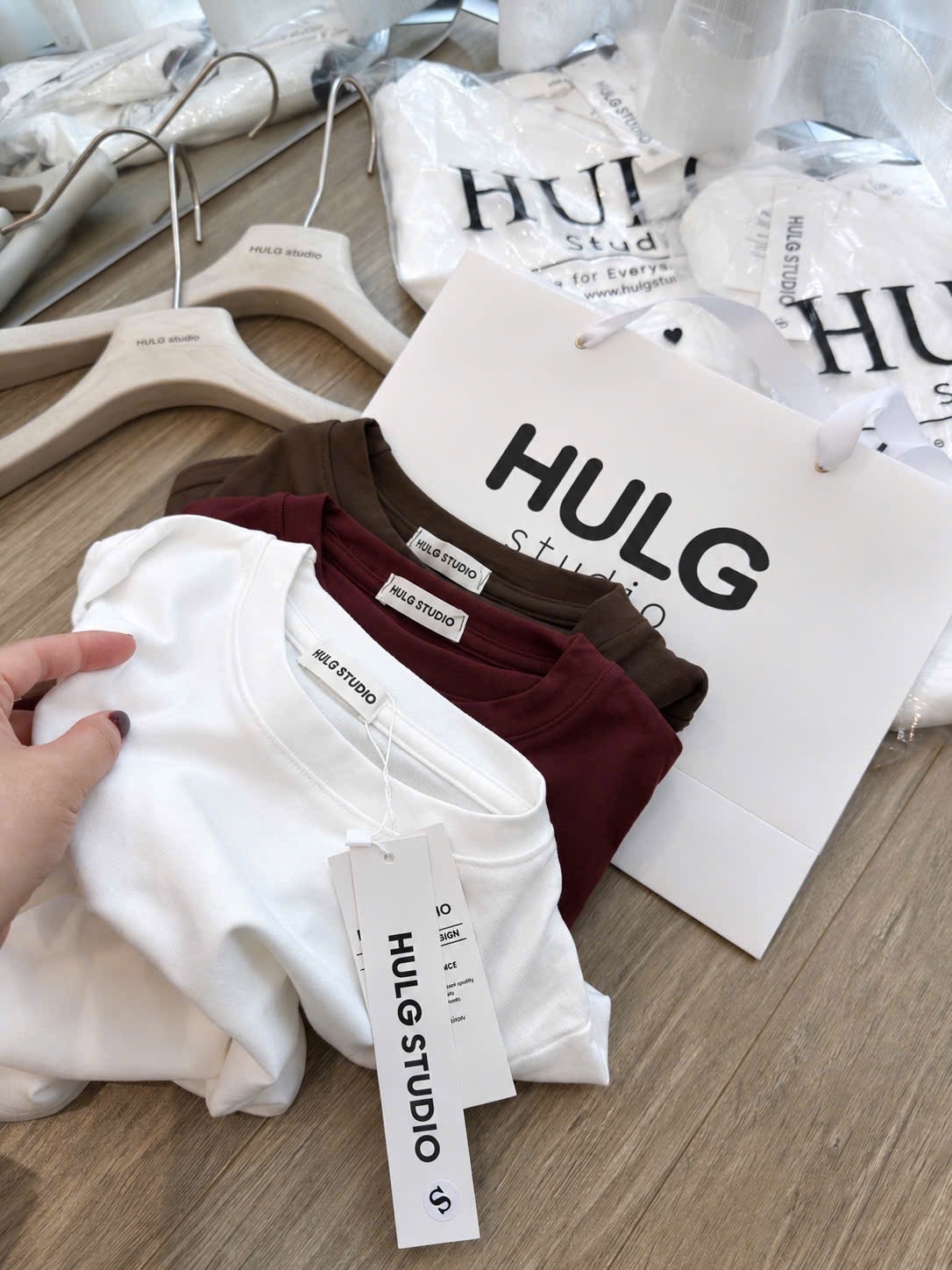 GOM - SÉT 3 ÁO THUN ZIP CỘC TAY 3 MÀU CHO NỮ