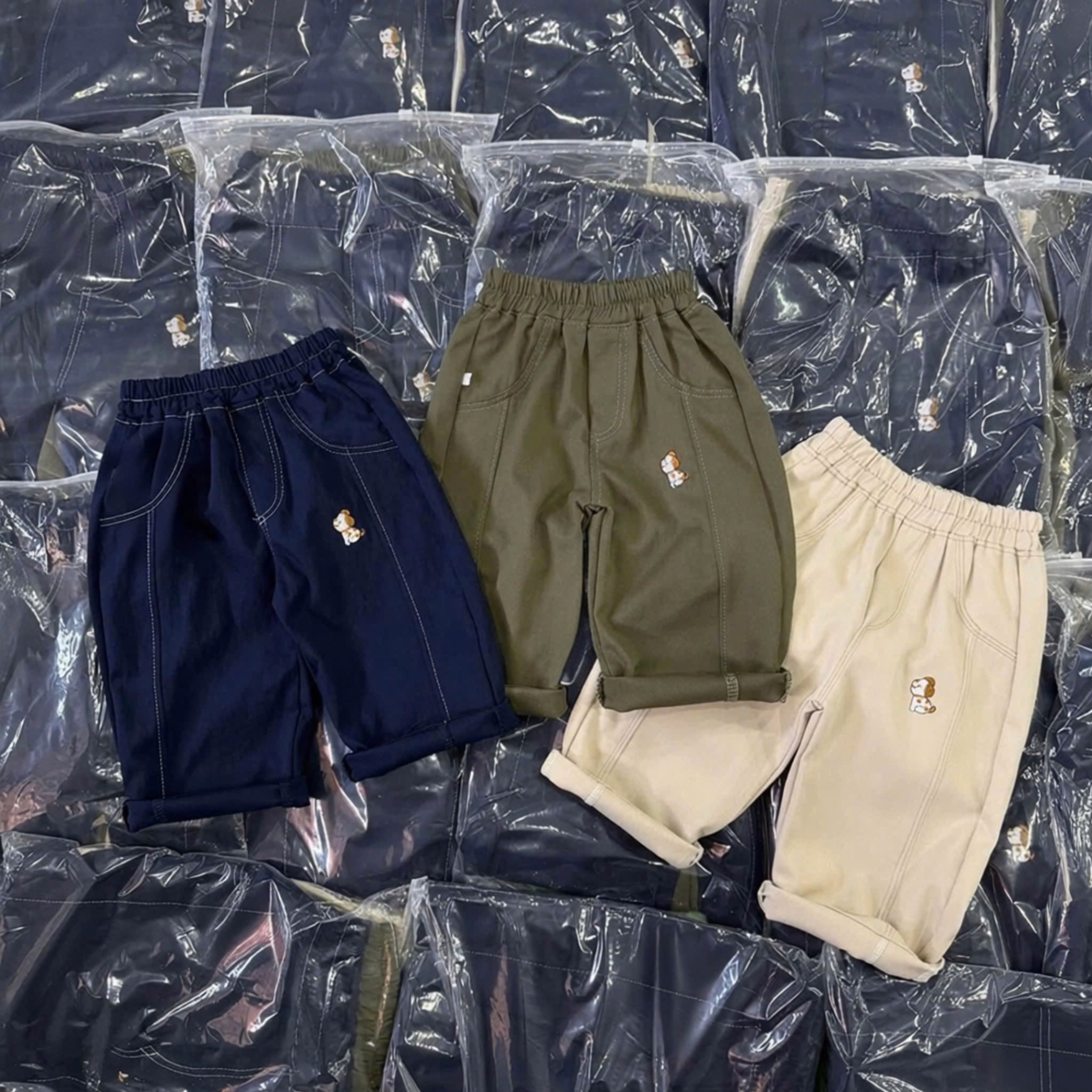 GOM - SÉT 3 QUẦN KAKI THÊU CÚN CHO BT