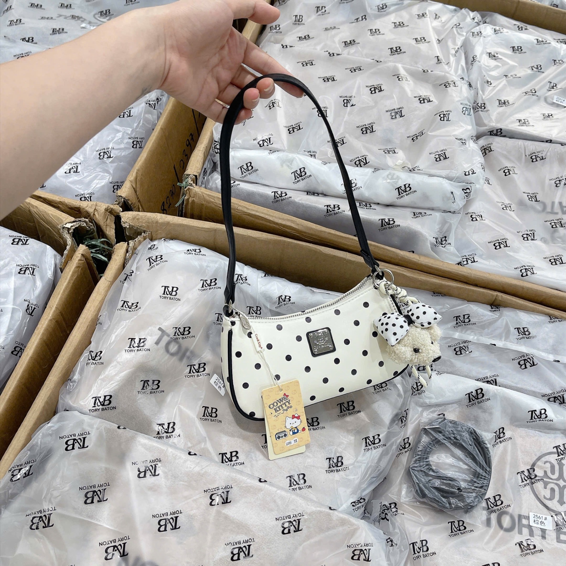 TÚI KẸP NÁCH CHẤM BI M8270