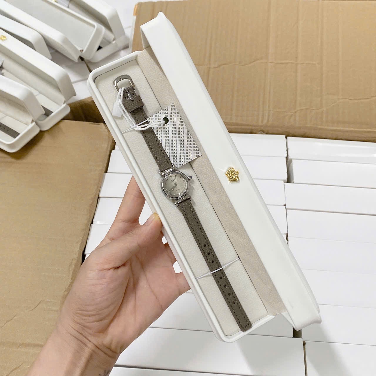 ĐỒNG HỒ LEKE MẶT TRÒN DÂY XÁM HS0707