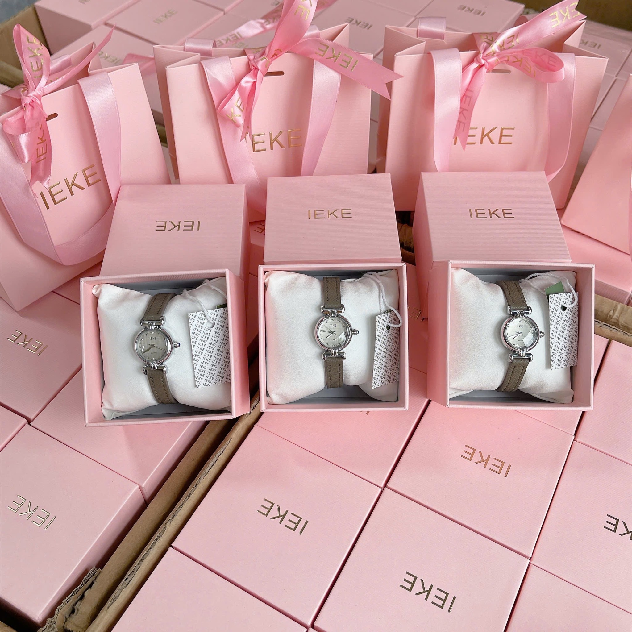 ĐỒNG HỒ LEKE MẶT TRÒN DÂY XÁM HS0707