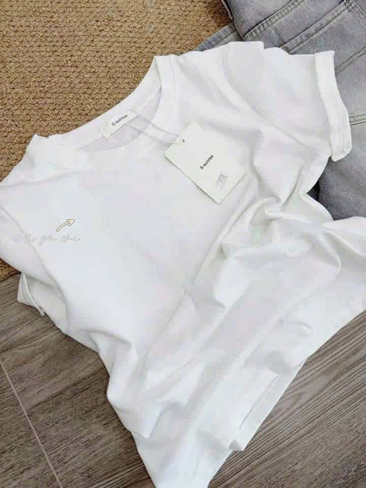 GOM - ÁO THUN TRẮNG CỘC TAY CHO NỮ