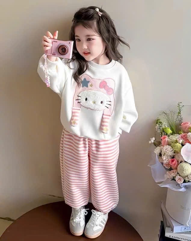 SÉT NỈ HELLO KITTY MÀU BE KEM CHO BG
