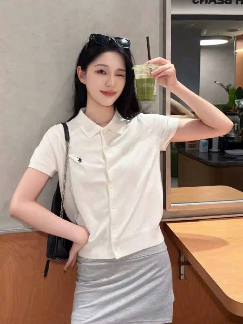 ÁO CDG CÔC TAY TRẮNG THÊU NGỰA