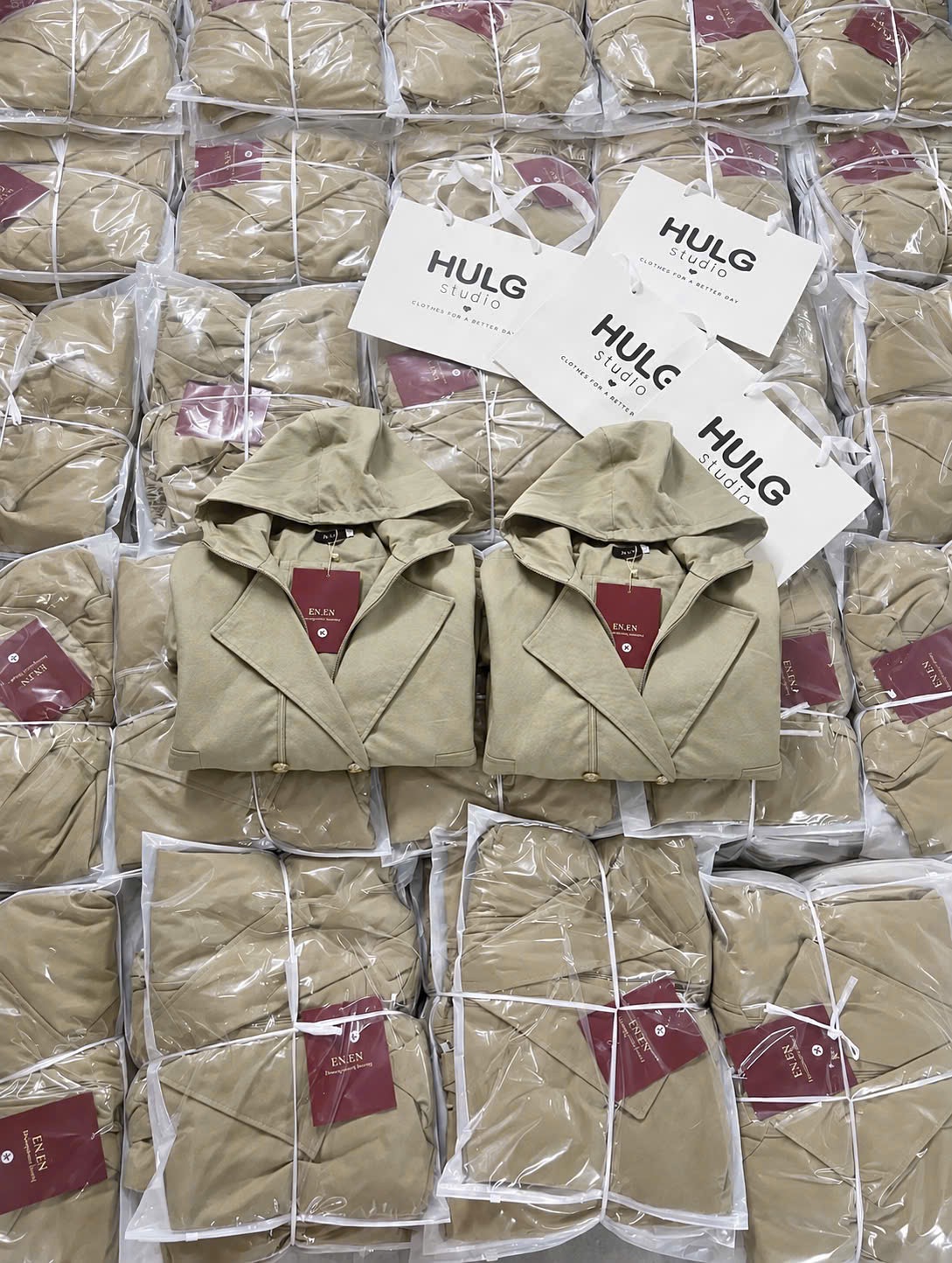 ÁO KHOÁC KAKI BE 2 LỚP RÚT GẤU