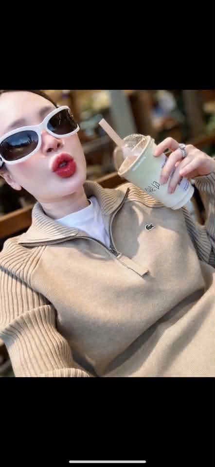 ÁO LEN CỔ KHOÁ LCT QCCC MÀU BE