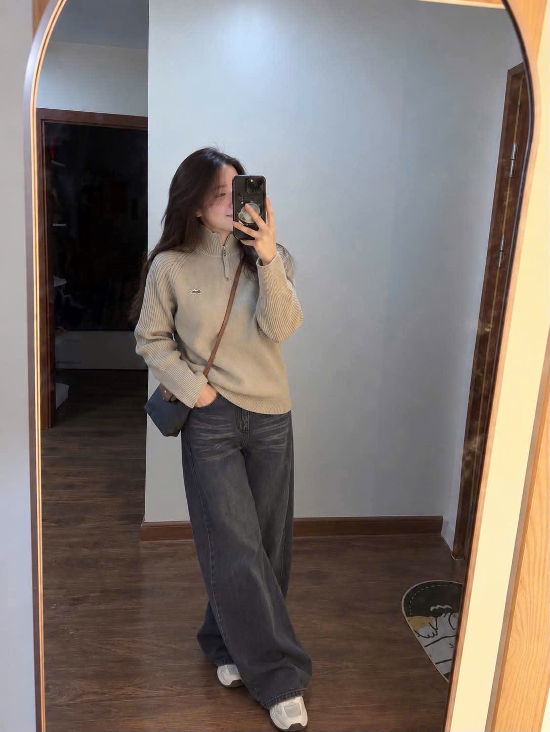 ÁO LEN CỔ KHOÁ LCT QCCC MÀU BE