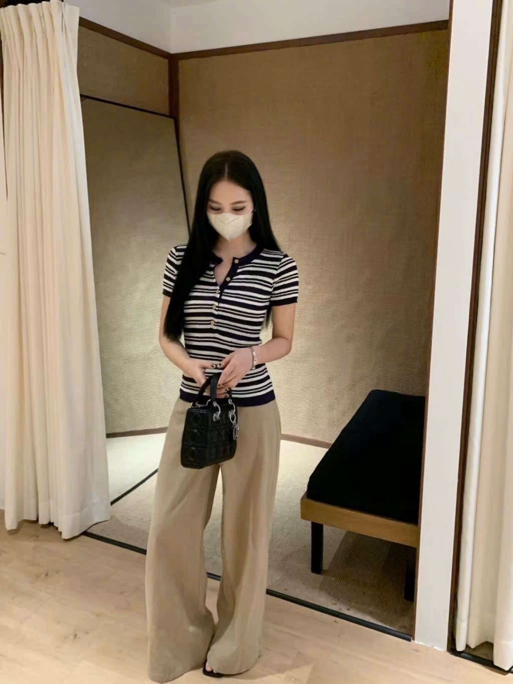 ÁO LEN CỘC KẺ ĐEN ĐỎ CHO NỮ