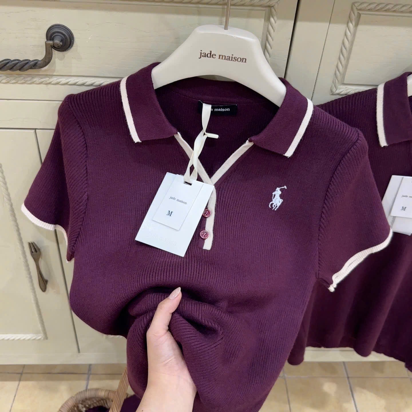 ÁO LEN POLO CO V THÊU NGỰA MÀU ĐỎ