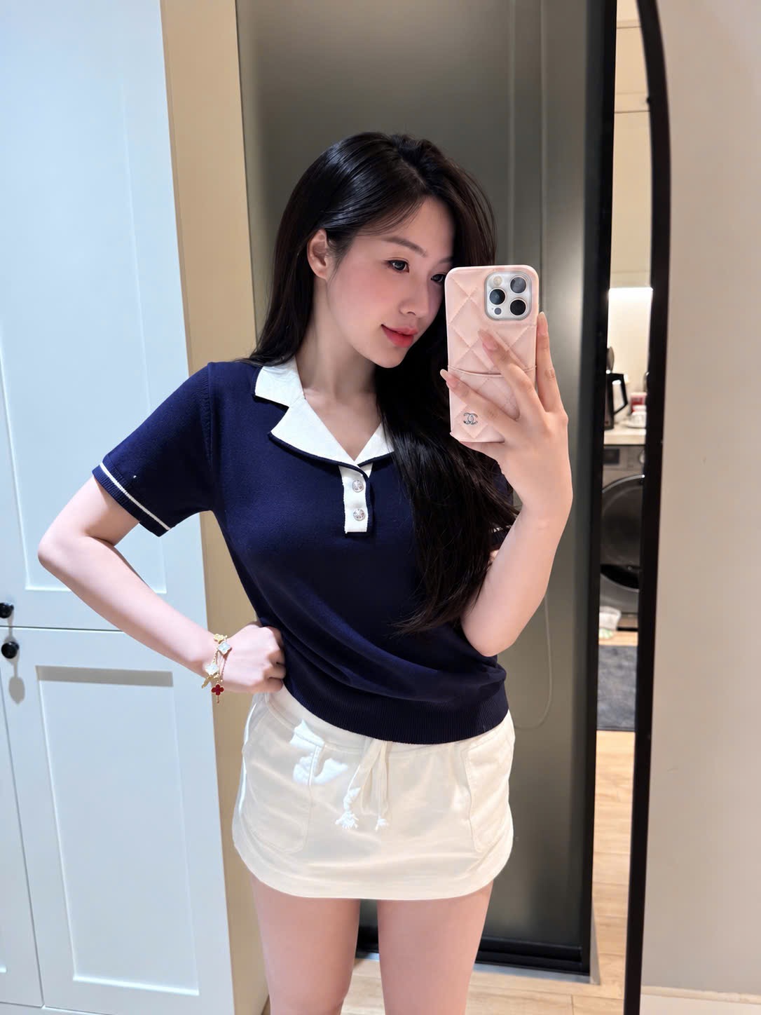 ÁO LEN THAN CỔ VIỀN HULG
