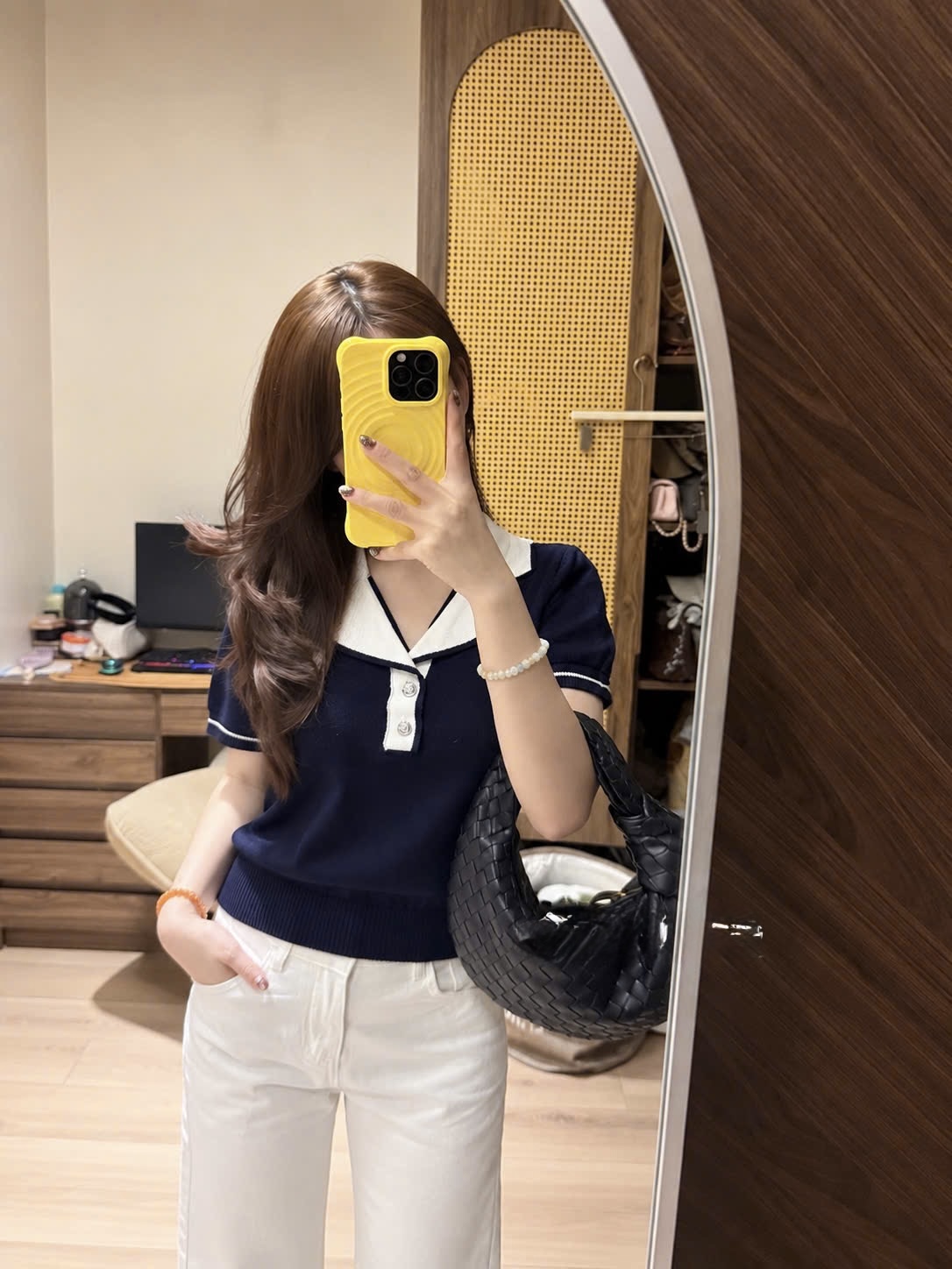 ÁO LEN THAN CỔ VIỀN HULG