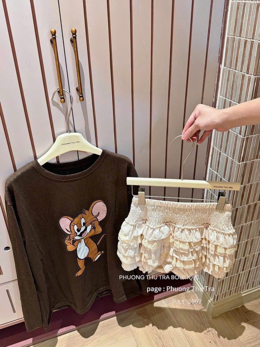 ÁO PHÔNG GIẤY MICKY NÂU DT