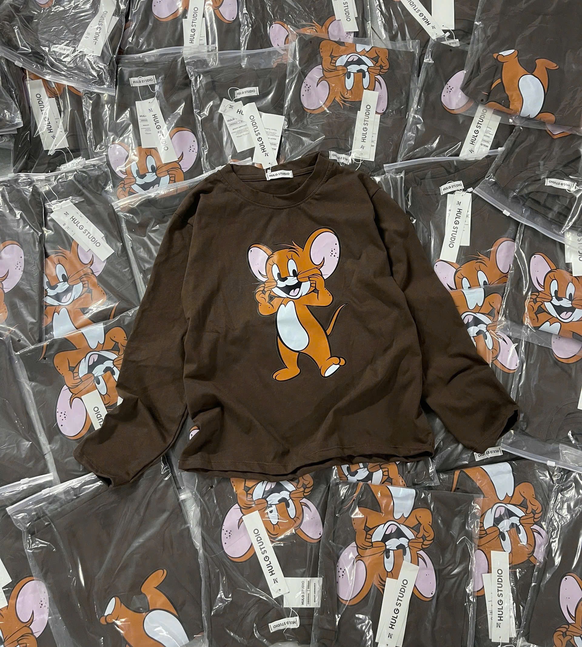 ÁO PHÔNG GIẤY MICKY NÂU DT