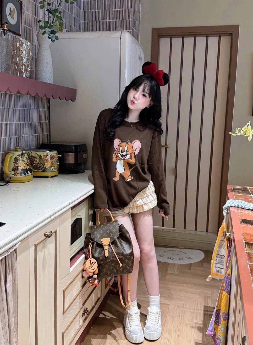 ÁO PHÔNG GIẤY MICKY NÂU DT