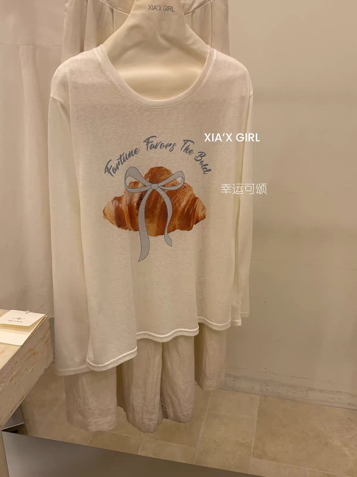 ÁO PHÔNG GIẤY TRẮNG QC NHIỀU HÌNH