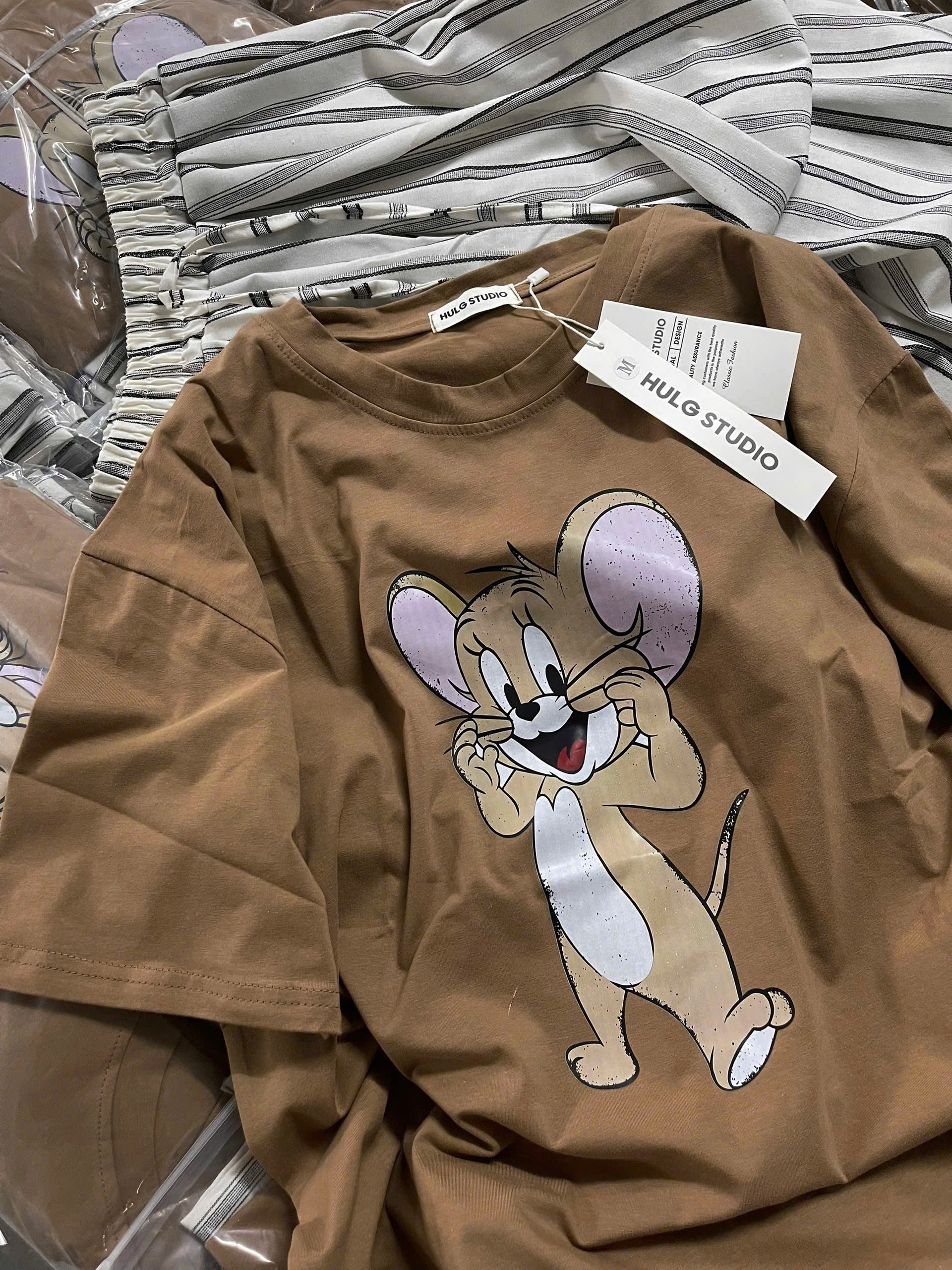 BỘ CỘC NÂU CHUỘT JERRY QUẦN KẺ