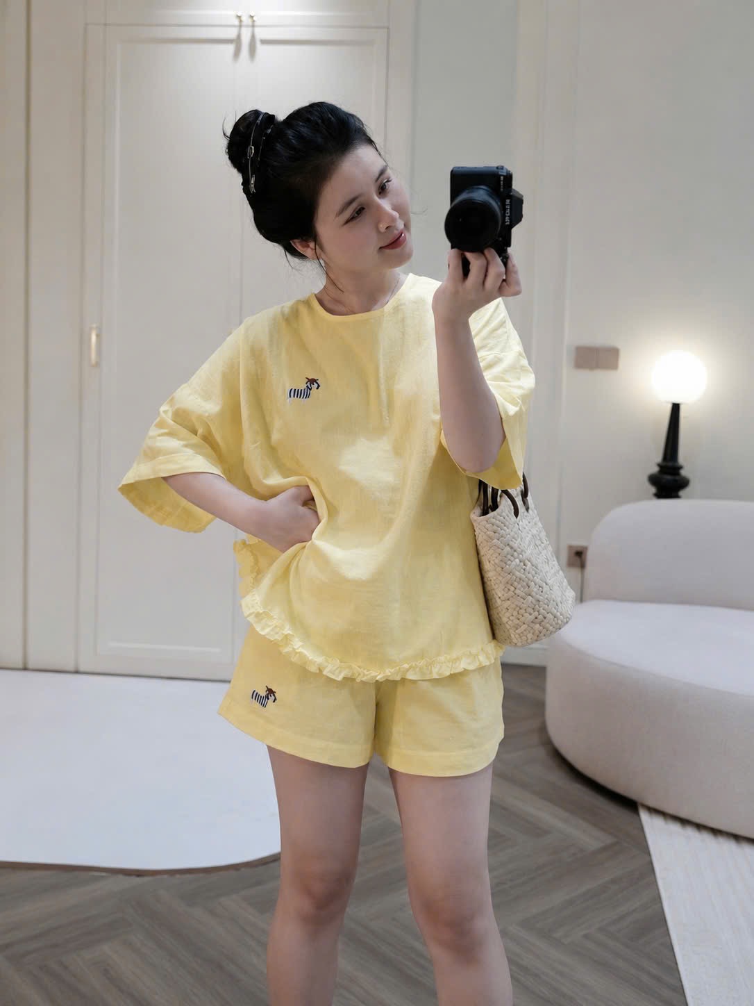 BỘ ĐŨI VÀNG THÊU NGỰA CÚC LƯNG