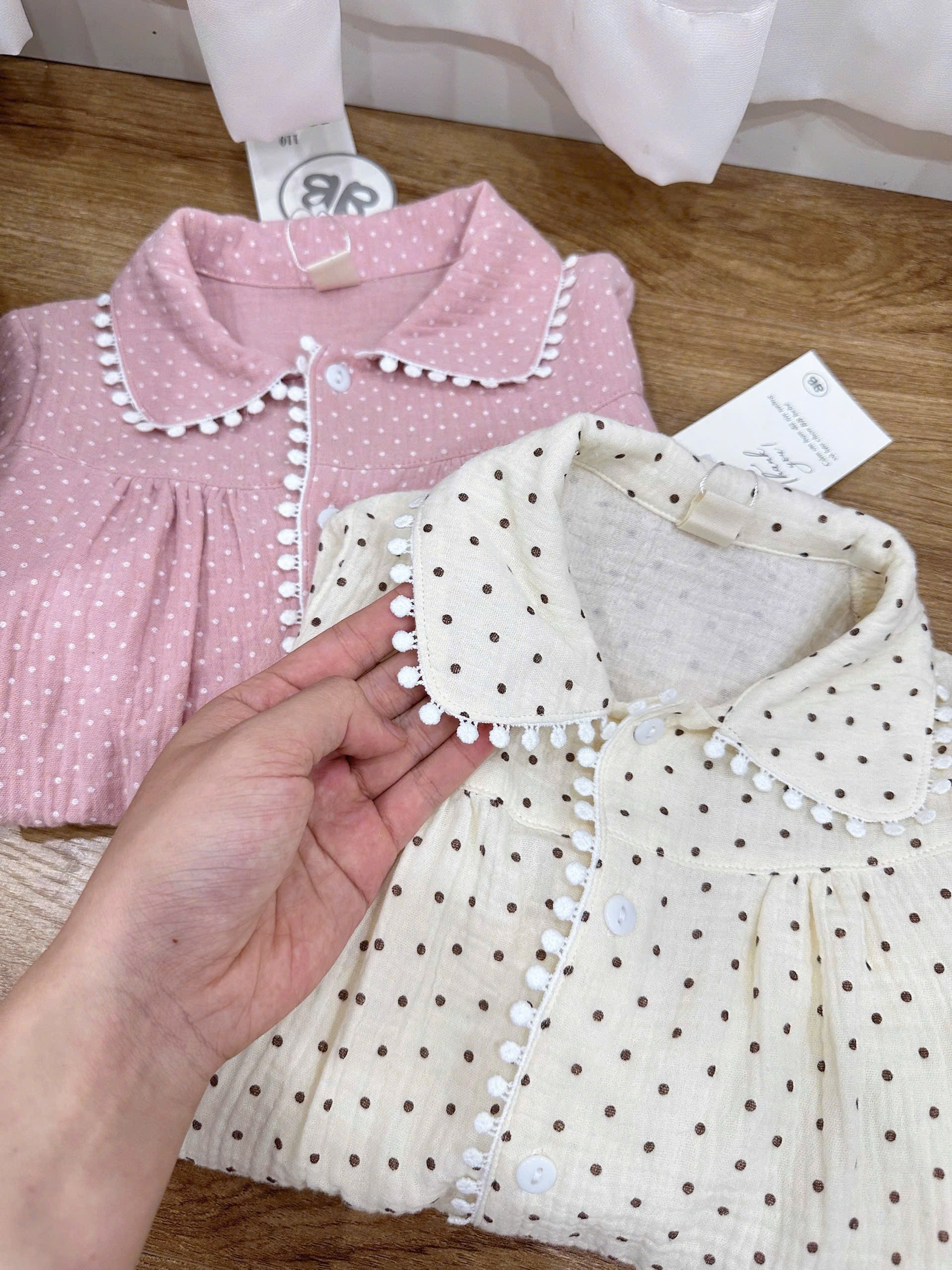 BỘ ĐŨI XÔ MUSLIN CHẤM BI VIỀN REN
