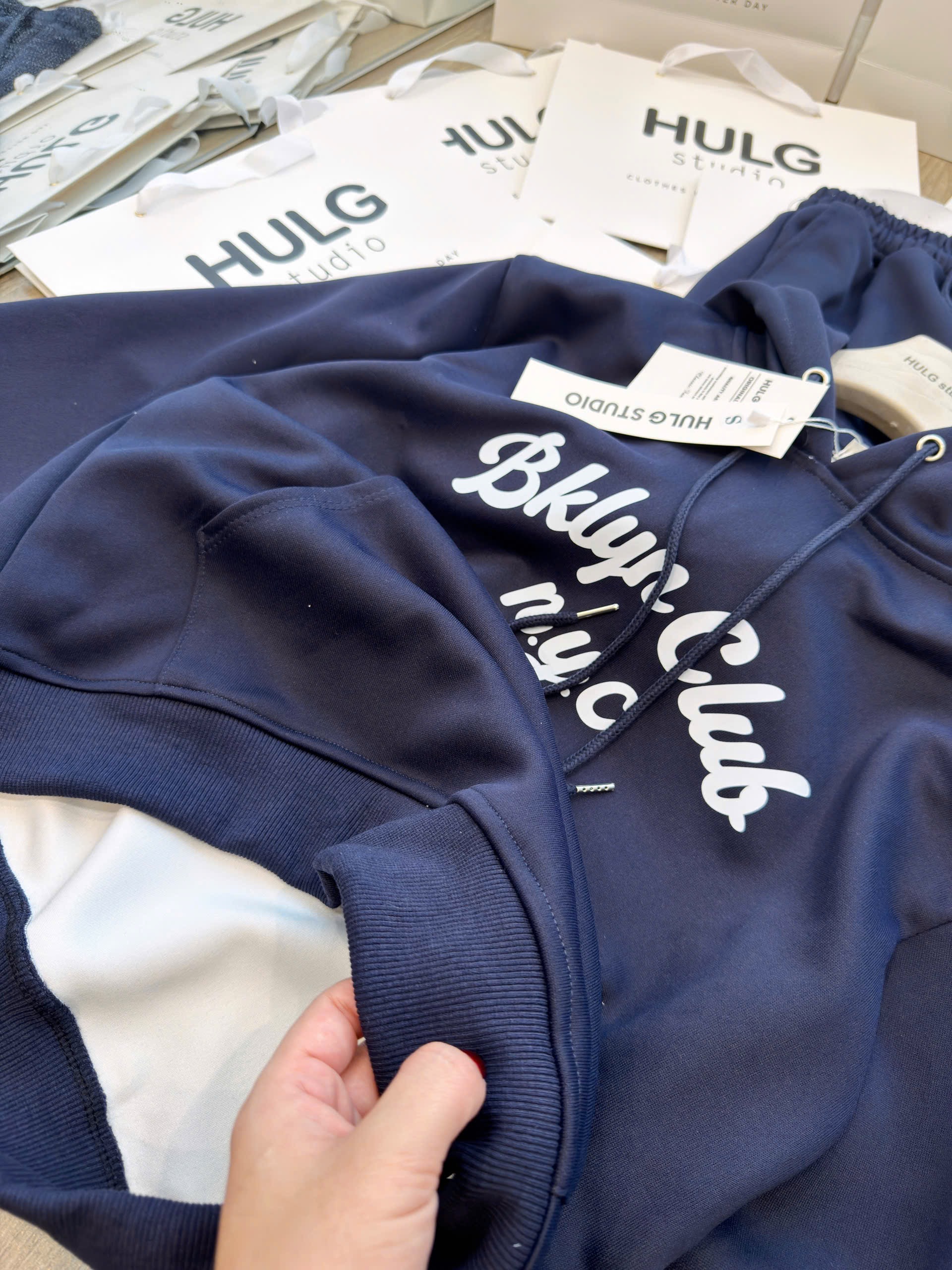 BỘ HODIE NỈ MŨ THAN CHỮ BKLYN TAG HULG