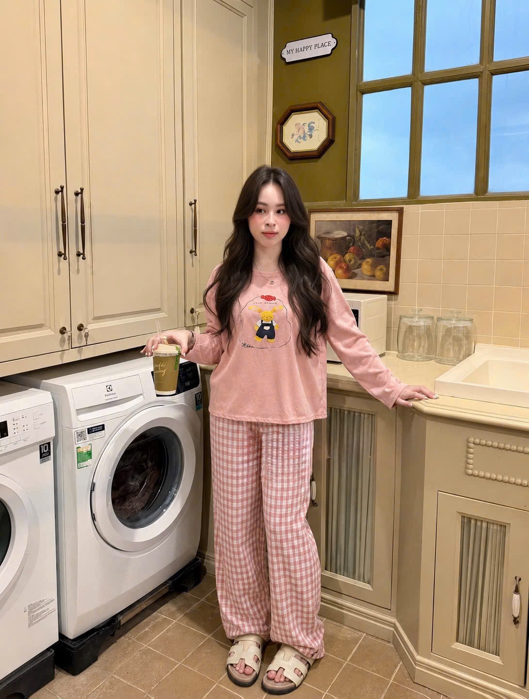 BỘ HỒNG THỎ QUẦN KẺ BOM