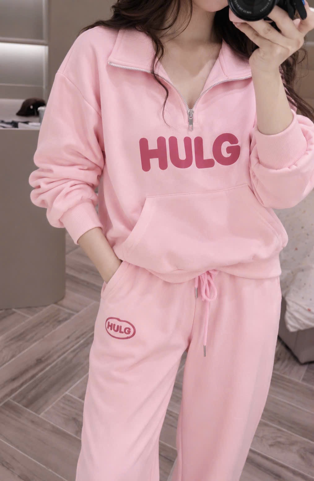 BỘ NỈ HỒNG CỔ KHOÁ CHỮ HULG