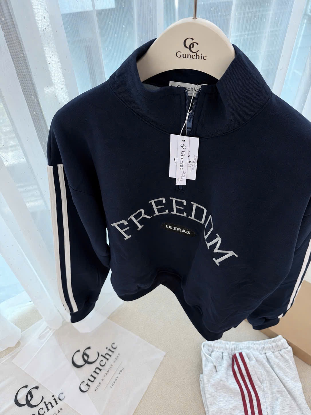 BỘ NỈ THAN CỔ KHOÁ CHỮ FREESDOM