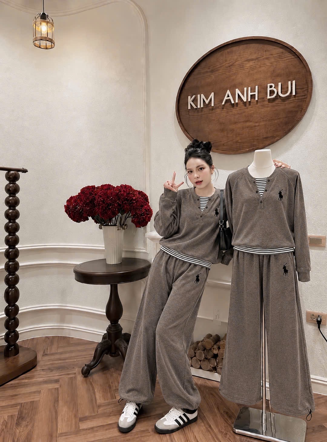 BỘ TĂM THỎ CỔ V THÊU NGỰA 2 MÀU