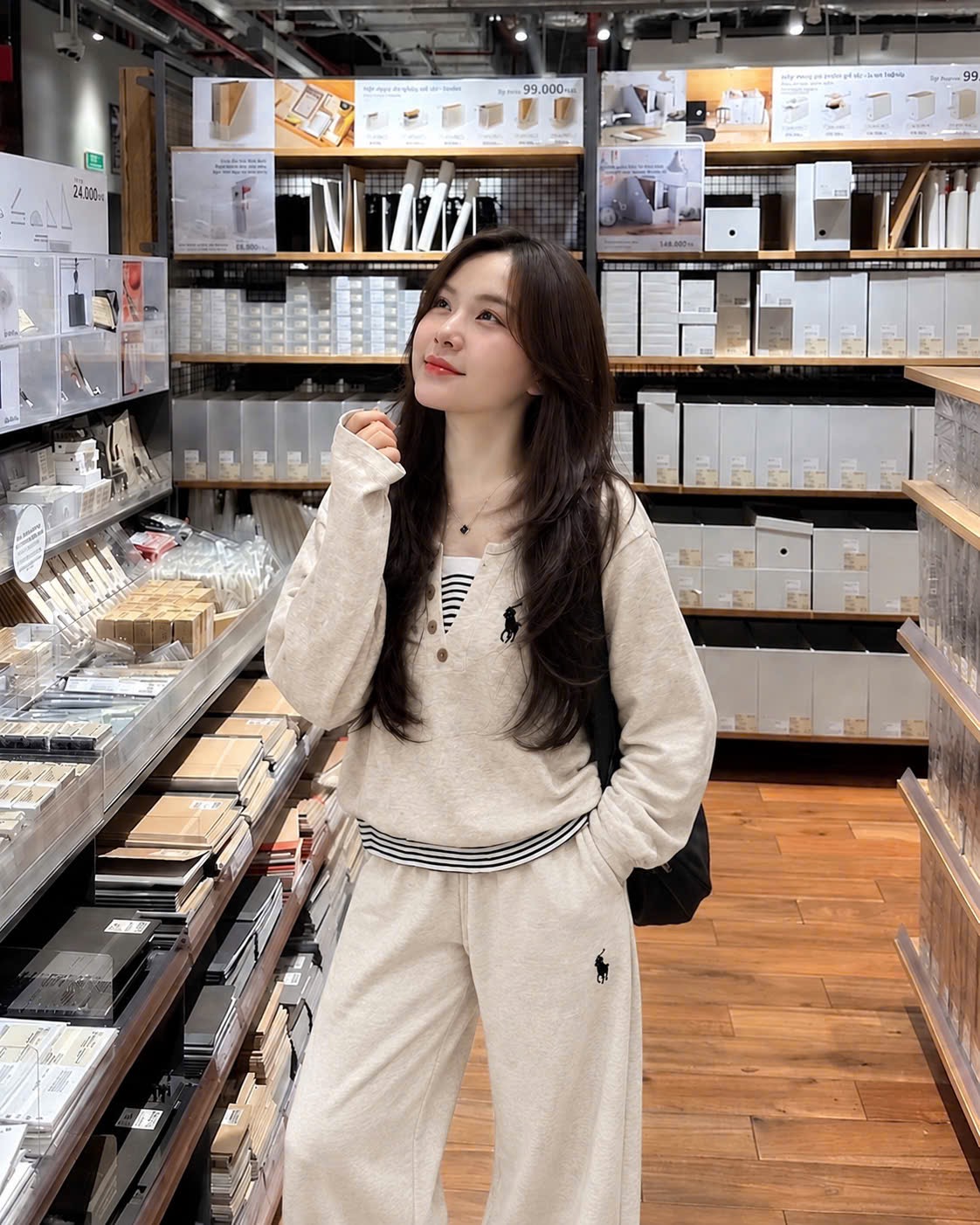 BỘ TĂM THỎ CỔ V THÊU NGỰA 2 MÀU
